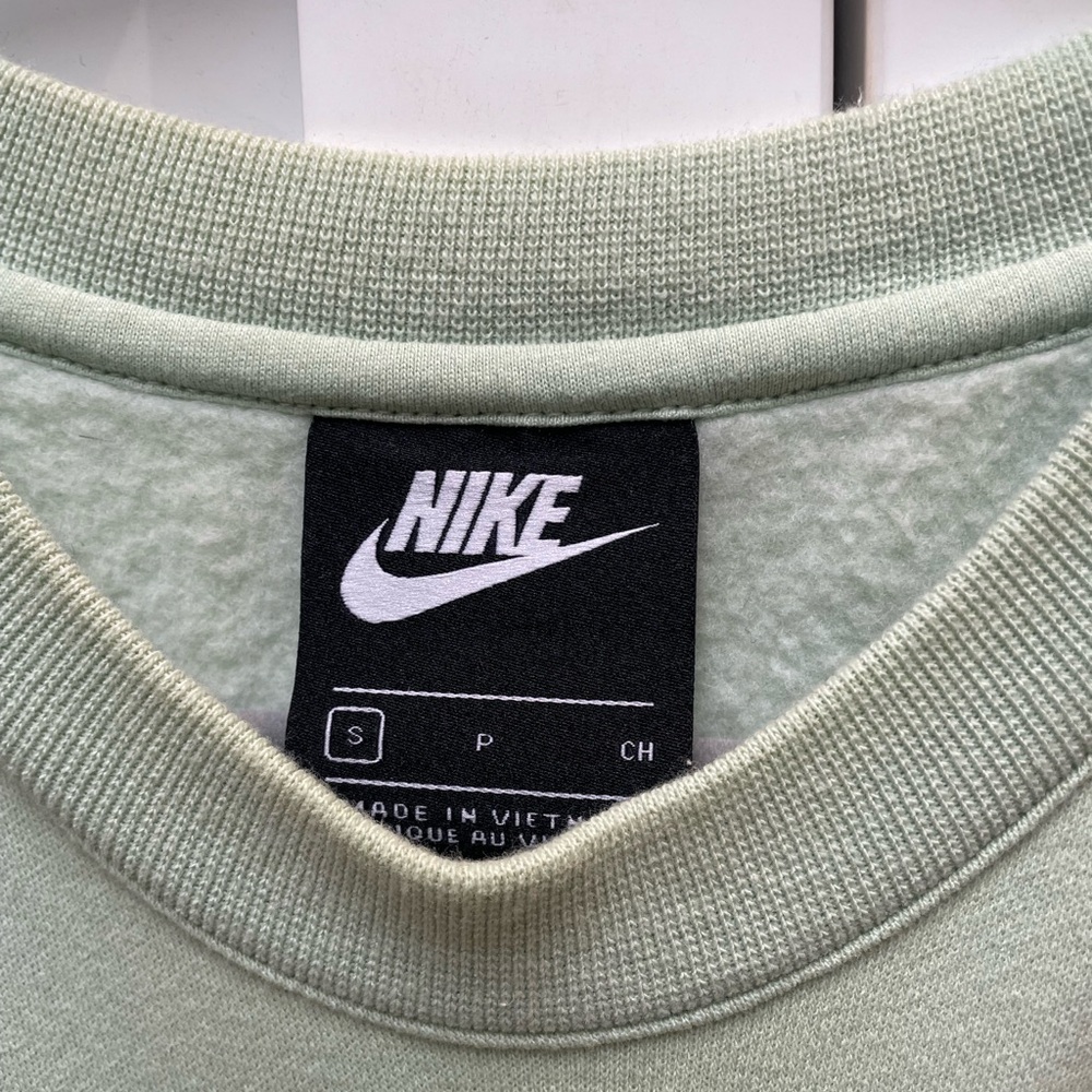 Nike Crewneck Sweatshirt in seafoam color - Picture 5 of 7
